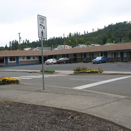 Travel Inn Roseburg Eksteriør bilde